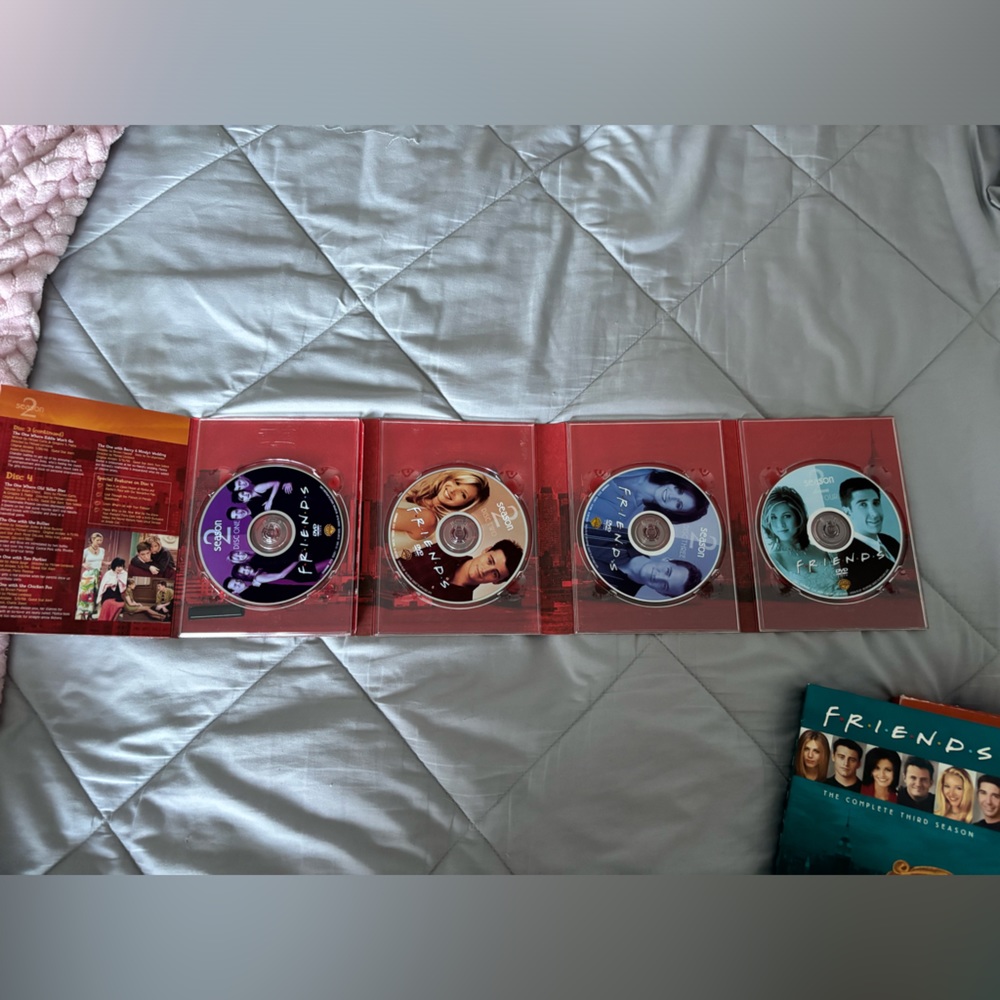 Friends seasons 1-6, 8-10 DVD’s EUC - Picture 5 of 17